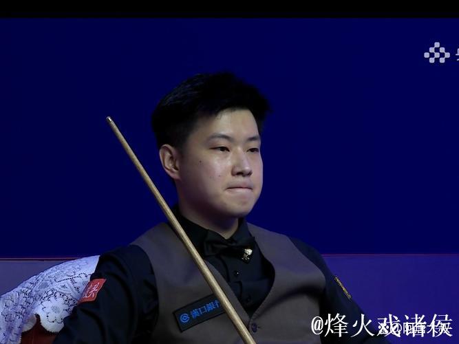 斯诺克英国公开赛:赵心童2-4惜败希金斯,止步16强之外 斯诺克英国公开赛:赵心童2-4惜败希金斯,止步16强之外